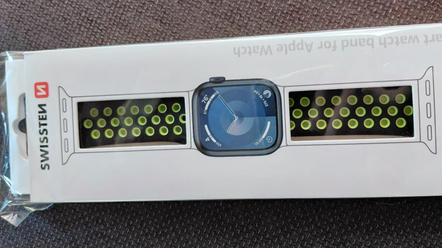 Česko zaplavily falešné řemínky pro Apple Watch. Celníci zabavili údajné fejky za 10,8 milionu korun